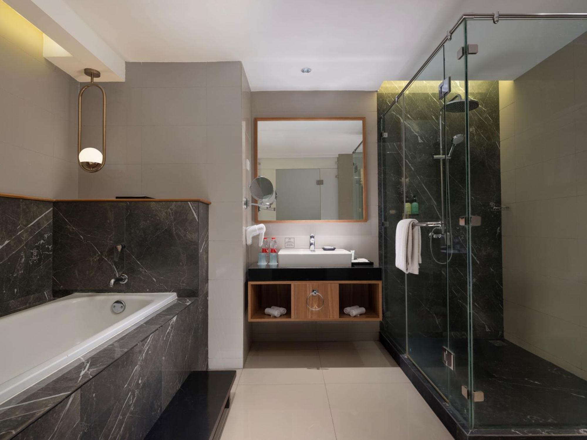 Santika Premiere Bintaro Otel Serpong Dış mekan fotoğraf
