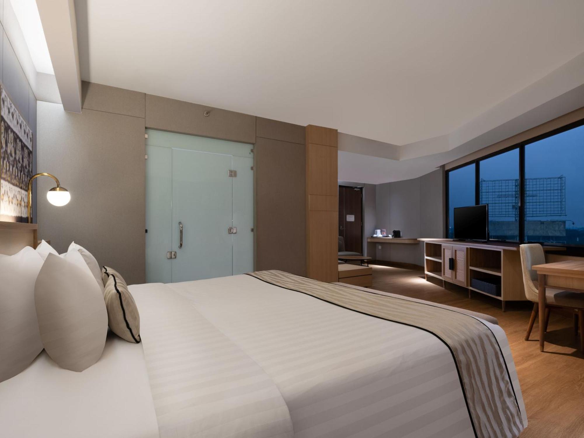 Santika Premiere Bintaro Otel Serpong Dış mekan fotoğraf